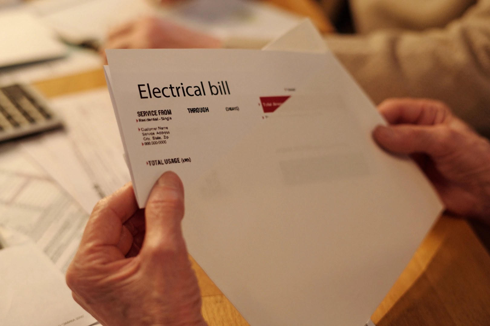 Energienota die thuis wordt gecontroleerd